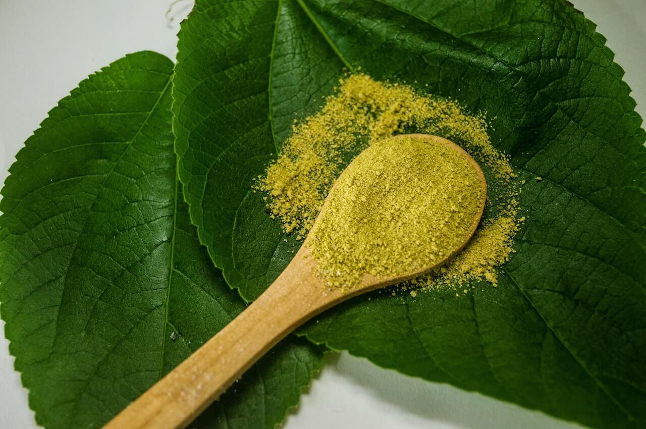 Identifying Good Quality Kratom When Buying Online: A Comprehensive Guide